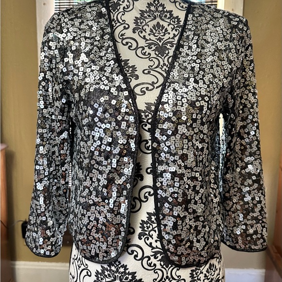Peter Nygard sequined women’s jacket. Size small. - Picture 2 of 6